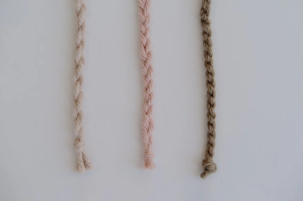 Umbilical cord tie image 0