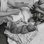 private midwife providing newborn and postpartum care on the sunshine coast